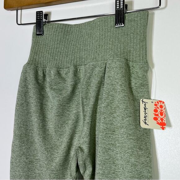 FP Movement High-Rise 7/8 Length Good Karma Leggings XS/S NWT - Picture 5 of 6